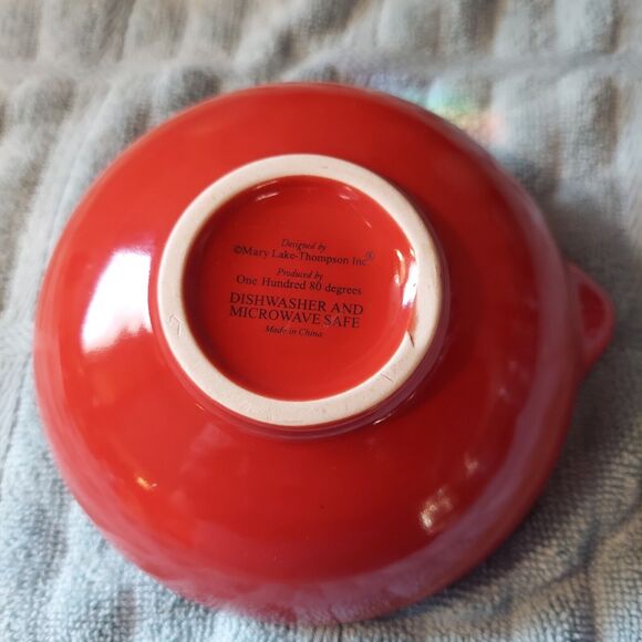 Mary Lake-Thompson Ceramic Measuring Cups Red Nesting One Hundred 80 Degrees - Picture 3 of 10